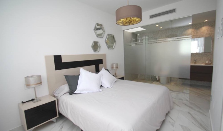 habitacio-n-principal-ban-o-en-suite